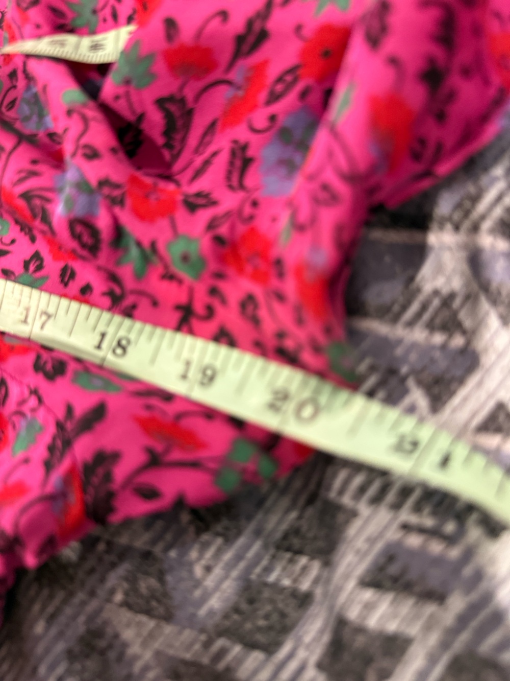 Veronica Beard Pink Floral V-Neck Long-Sleeve Midi Dress - Picture 11 of 16